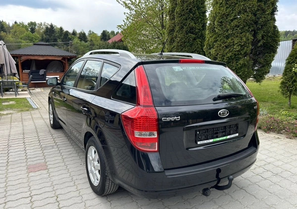 Kia Ceed cena 17900 przebieg: 217000, rok produkcji 2010 z Strzyżów małe 596